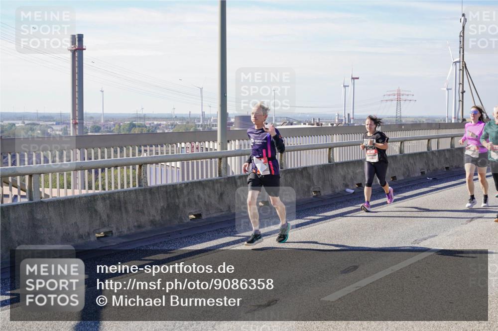 03.10.2025 - Köhlbrandbrückenlauf Michael Burmester http://msf.ph/oto/9086358 03.10.2025 12:43:37 Position 2  meine-sportfotos.de
