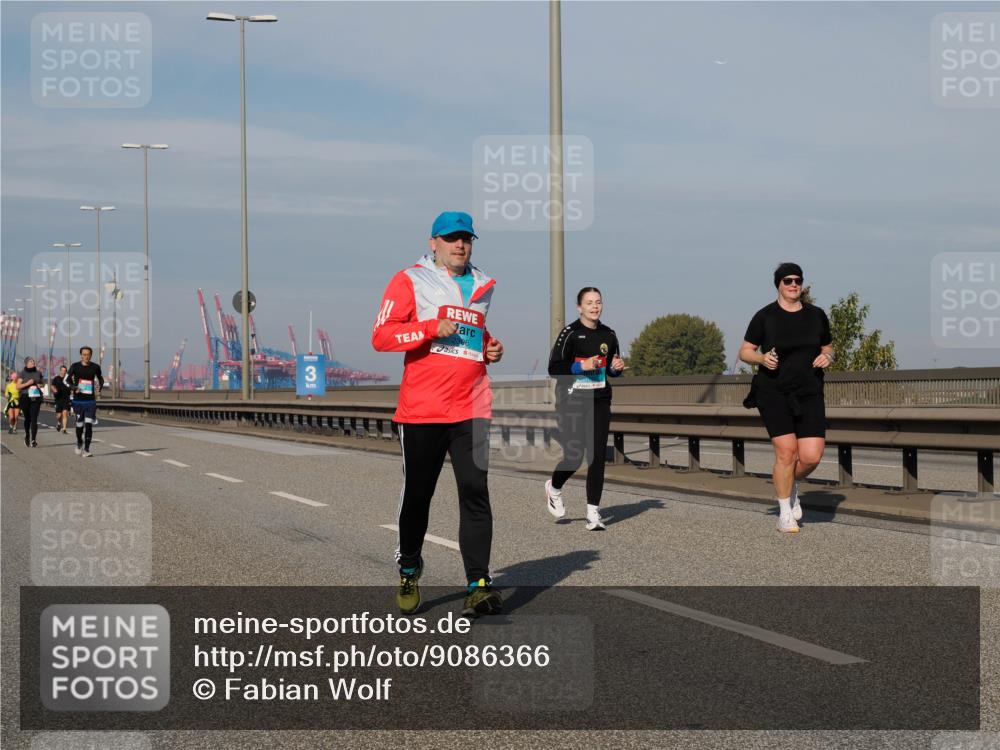 03.10.2025 - Köhlbrandbrückenlauf Fabian Wolf http://msf.ph/oto/9086366 03.10.2025 10:20:49 Position 3 2306 meine-sportfotos.de