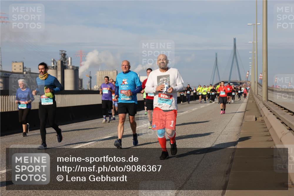 03.10.2025 - Köhlbrandbrückenlauf Lena Gebhardt http://msf.ph/oto/9086367 03.10.2025 10:05:59 Position 2 1887, 3447 meine-sportfotos.de