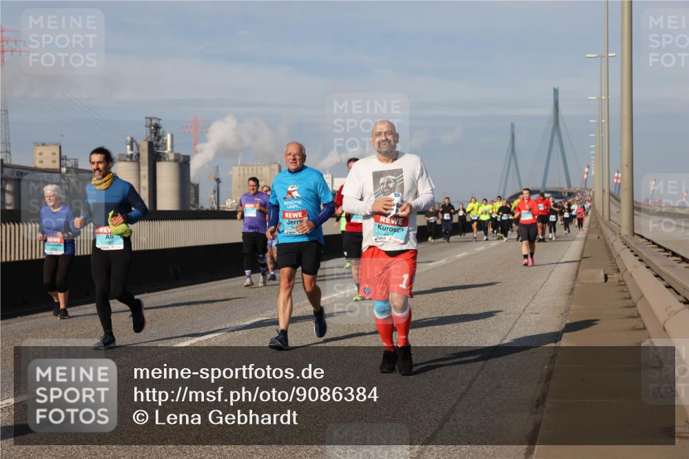 03.10.2025 - Köhlbrandbrückenlauf Lena Gebhardt http://msf.ph/oto/9086384 03.10.2025 10:05:59 Position 2 1887 meine-sportfotos.de
