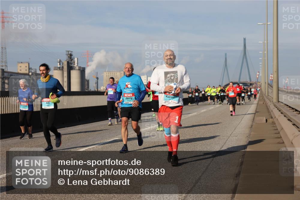 03.10.2025 - Köhlbrandbrückenlauf Lena Gebhardt http://msf.ph/oto/9086389 03.10.2025 10:05:59 Position 2 3447, 1887 meine-sportfotos.de