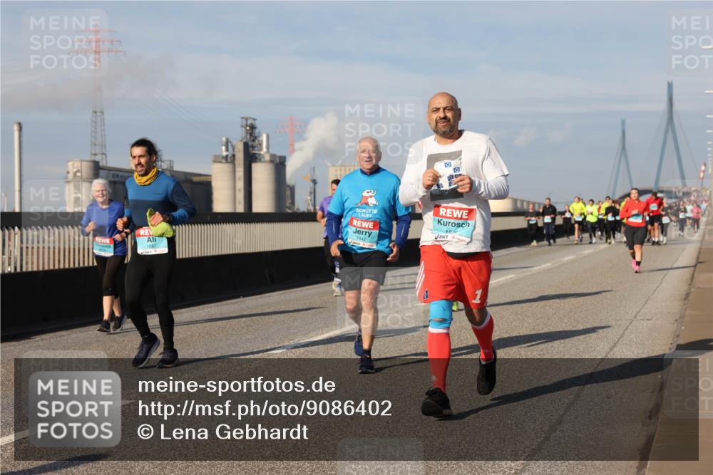 03.10.2025 - Köhlbrandbrückenlauf Lena Gebhardt http://msf.ph/oto/9086402 03.10.2025 10:05:59 Position 2 1887, 100, 3447 meine-sportfotos.de