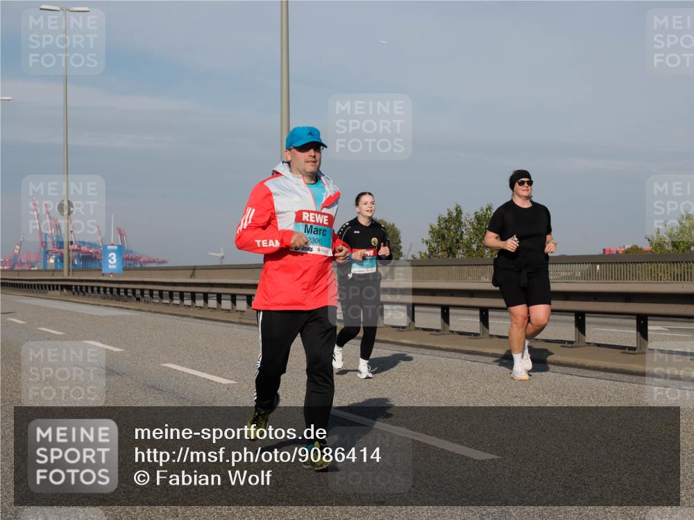 03.10.2025 - Köhlbrandbrückenlauf Fabian Wolf http://msf.ph/oto/9086414 03.10.2025 10:20:50 Position 3 3, 2306 meine-sportfotos.de