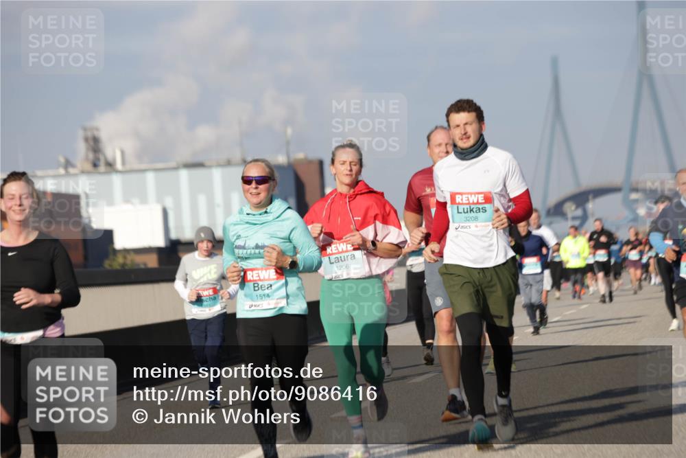 03.10.2025 - Köhlbrandbrückenlauf Jannik Wohlers http://msf.ph/oto/9086416 03.10.2025 09:57:15 Position 3 1514, 1206, 3208 meine-sportfotos.de