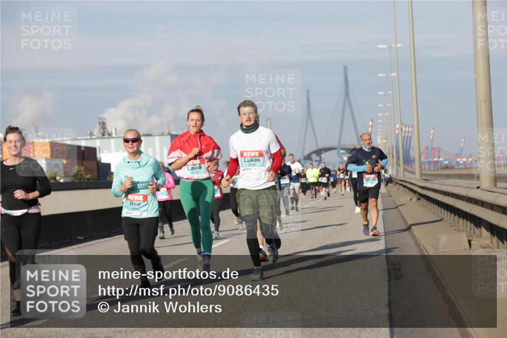 03.10.2025 - Köhlbrandbrückenlauf Jannik Wohlers http://msf.ph/oto/9086435 03.10.2025 09:57:16 Position 3 1514, 1206, 3208 meine-sportfotos.de