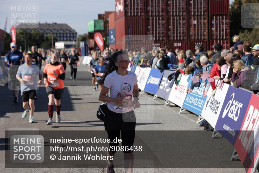 03.10.2025 - Köhlbrandbrückenlauf Jannik Wohlers http://msf.ph/oto/9086438 03.10.2025 13:18:53 Ziel 4077, 4556, 4756, 4889, 5304, 5974, 6267, 6500, 6506, 6556, 6795 meine-sportfotos.de