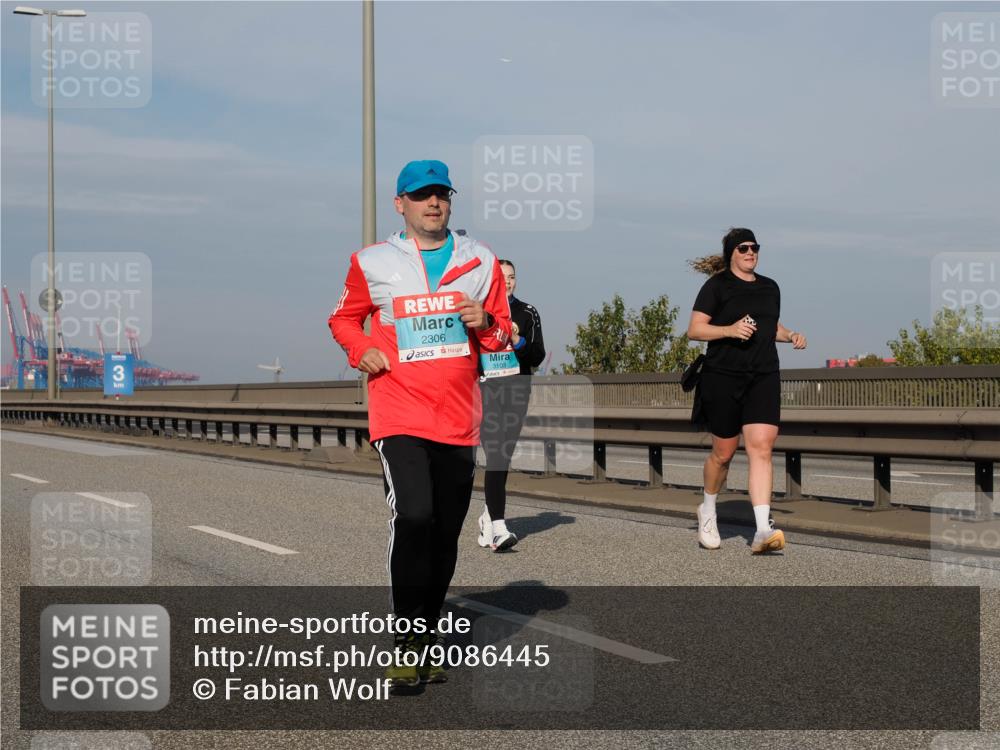 03.10.2025 - Köhlbrandbrückenlauf Fabian Wolf http://msf.ph/oto/9086445 03.10.2025 10:20:50 Position 3 3, 2306, 3103 meine-sportfotos.de