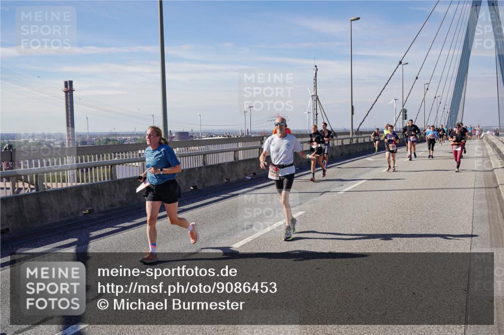 03.10.2025 - Köhlbrandbrückenlauf Michael Burmester http://msf.ph/oto/9086453 03.10.2025 12:43:41 Position 2  meine-sportfotos.de