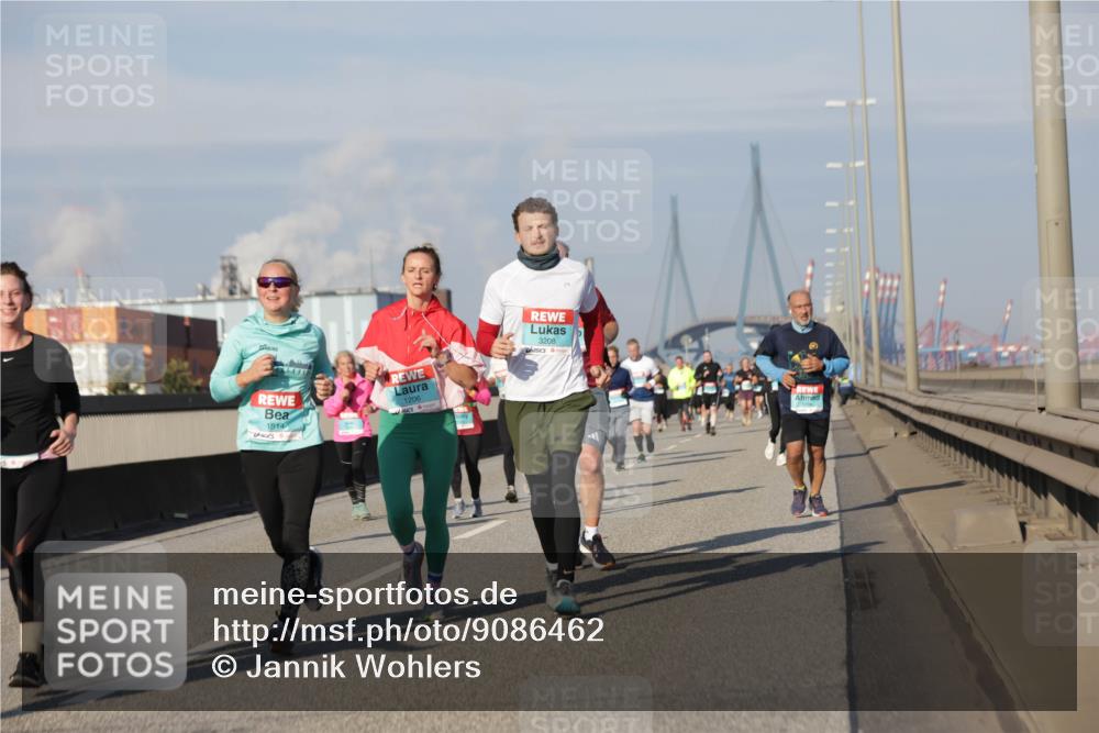 03.10.2025 - Köhlbrandbrückenlauf Jannik Wohlers http://msf.ph/oto/9086462 03.10.2025 09:57:16 Position 3 1514, 1206, 3208 meine-sportfotos.de