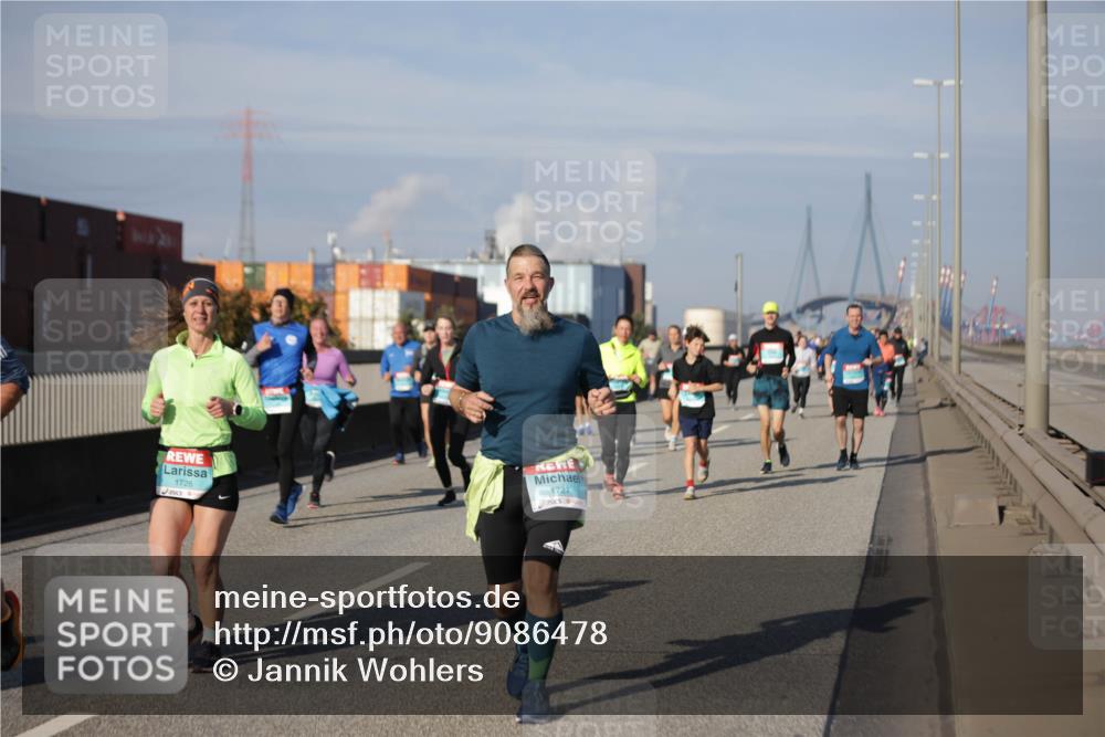 03.10.2025 - Köhlbrandbrückenlauf Jannik Wohlers http://msf.ph/oto/9086478 03.10.2025 10:07:51 Position 3 1726, 1727 meine-sportfotos.de