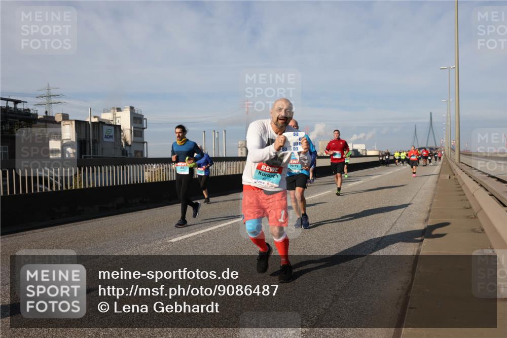 03.10.2025 - Köhlbrandbrückenlauf Lena Gebhardt http://msf.ph/oto/9086487 03.10.2025 10:06:00 Position 2 010 meine-sportfotos.de