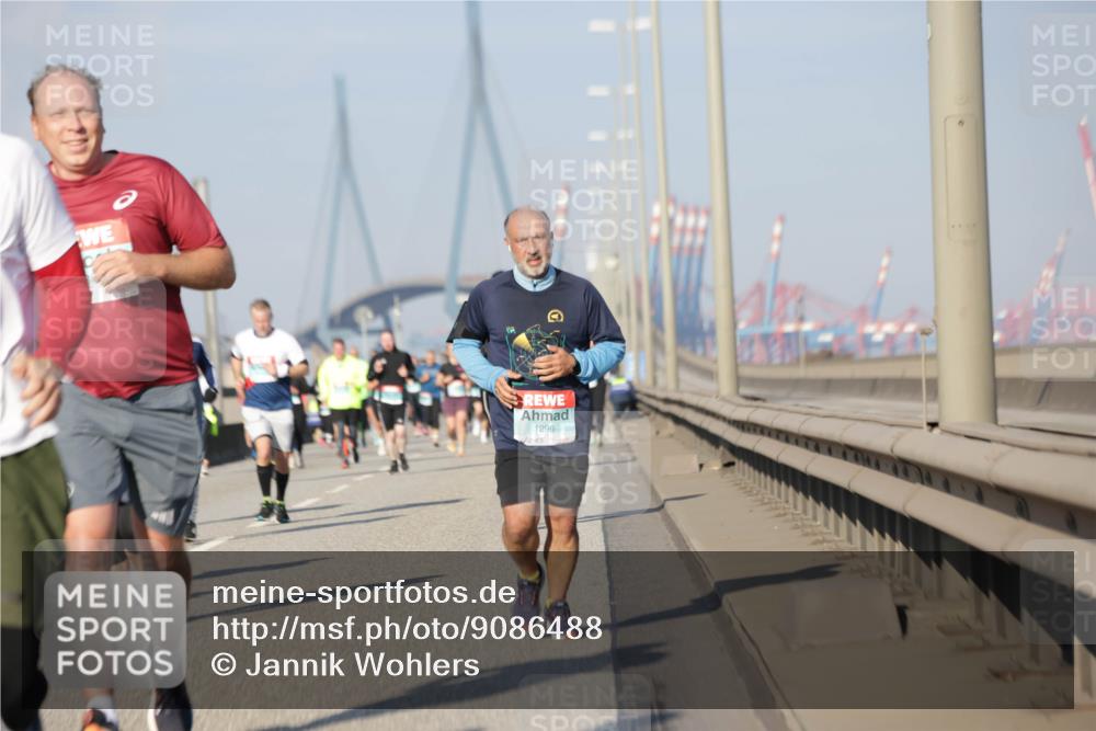 03.10.2025 - Köhlbrandbrückenlauf Jannik Wohlers http://msf.ph/oto/9086488 03.10.2025 09:57:17 Position 3 1296 meine-sportfotos.de