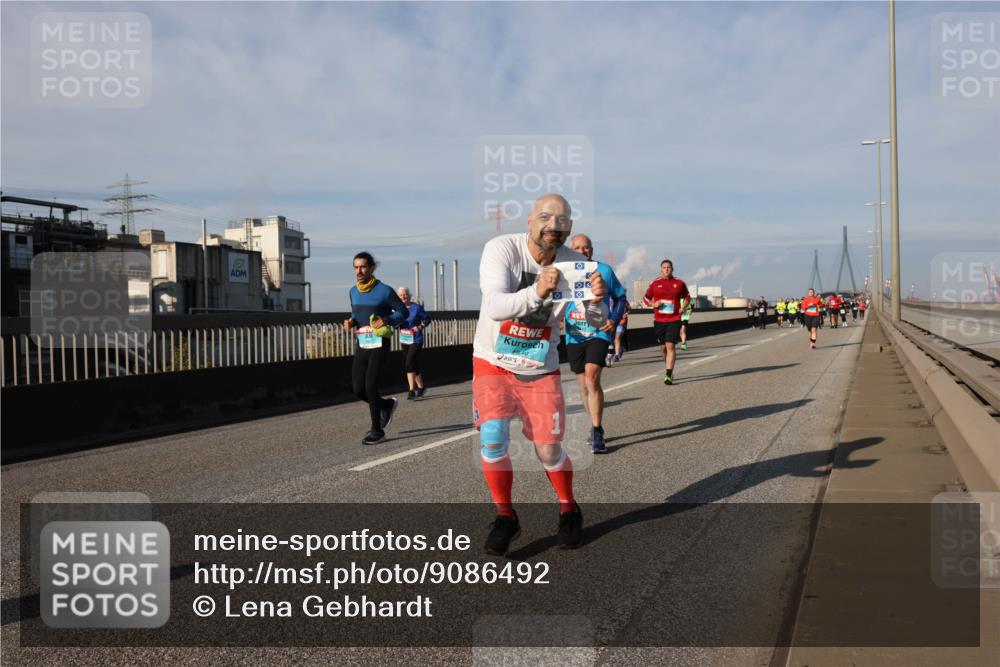 03.10.2025 - Köhlbrandbrückenlauf Lena Gebhardt http://msf.ph/oto/9086492 03.10.2025 10:06:00 Position 2  meine-sportfotos.de