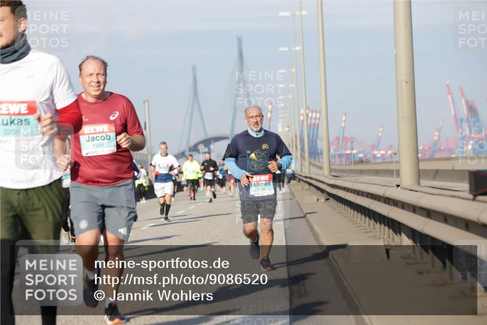 03.10.2025 - Köhlbrandbrückenlauf Jannik Wohlers http://msf.ph/oto/9086520 03.10.2025 09:57:18 Position 3 1388, 1296 meine-sportfotos.de