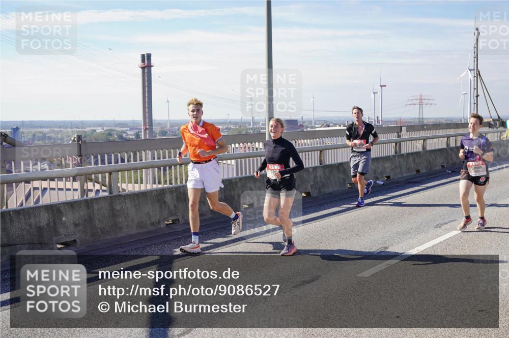 03.10.2025 - Köhlbrandbrückenlauf Michael Burmester http://msf.ph/oto/9086527 03.10.2025 12:43:44 Position 2  meine-sportfotos.de