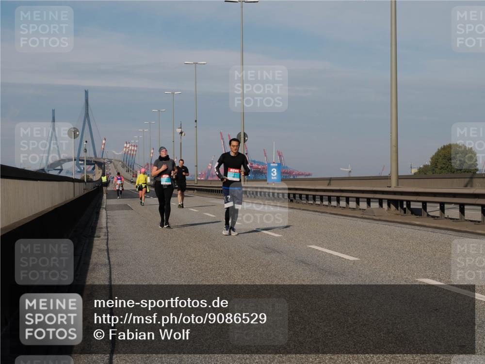 03.10.2025 - Köhlbrandbrückenlauf Fabian Wolf http://msf.ph/oto/9086529 03.10.2025 10:20:58 Position 3 3 meine-sportfotos.de
