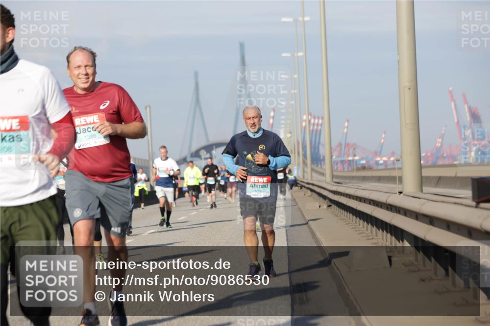 03.10.2025 - Köhlbrandbrückenlauf Jannik Wohlers http://msf.ph/oto/9086530 03.10.2025 09:57:18 Position 3 208, 1388, 1296 meine-sportfotos.de