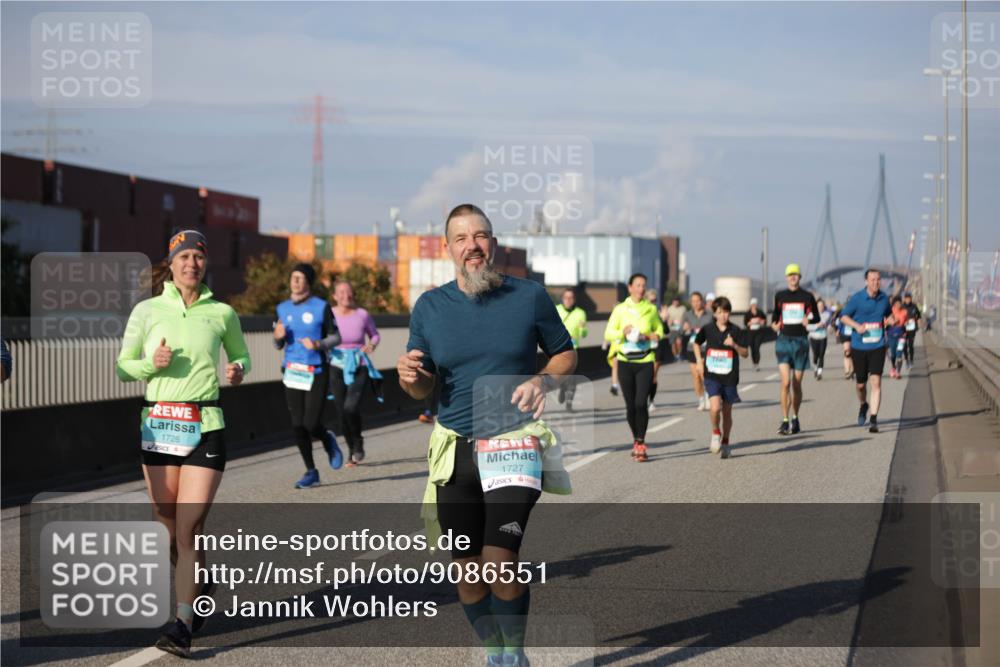 03.10.2025 - Köhlbrandbrückenlauf Jannik Wohlers http://msf.ph/oto/9086551 03.10.2025 10:07:52 Position 3 1726, 1727 meine-sportfotos.de