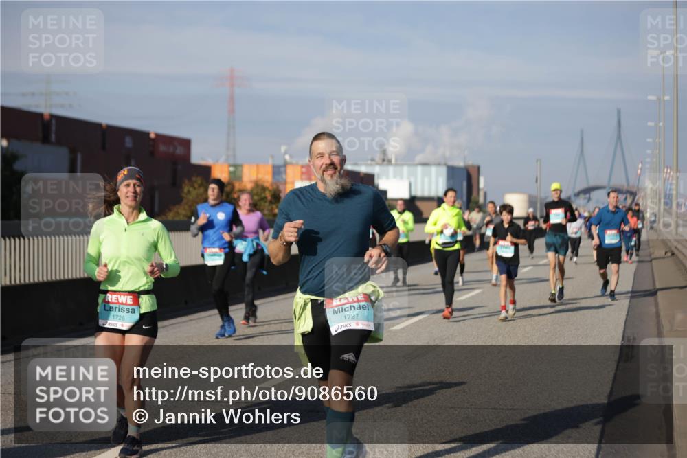 03.10.2025 - Köhlbrandbrückenlauf Jannik Wohlers http://msf.ph/oto/9086560 03.10.2025 10:07:52 Position 3 1726, 1727 meine-sportfotos.de
