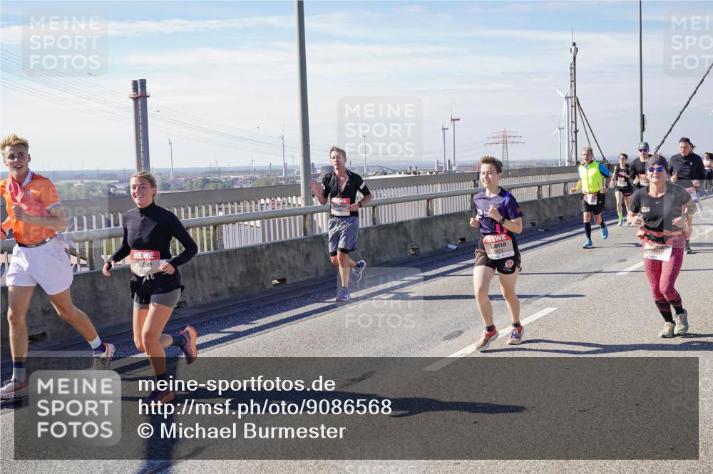 03.10.2025 - Köhlbrandbrückenlauf Michael Burmester http://msf.ph/oto/9086568 03.10.2025 12:43:44 Position 2 6022 meine-sportfotos.de