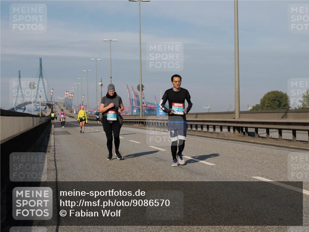 03.10.2025 - Köhlbrandbrückenlauf Fabian Wolf http://msf.ph/oto/9086570 03.10.2025 10:21:01 Position 3 3824 meine-sportfotos.de