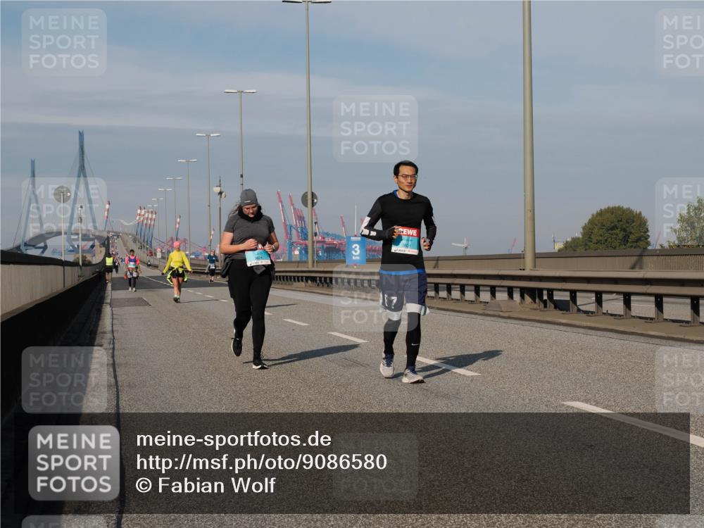 03.10.2025 - Köhlbrandbrückenlauf Fabian Wolf http://msf.ph/oto/9086580 03.10.2025 10:21:01 Position 3 3, 17 meine-sportfotos.de