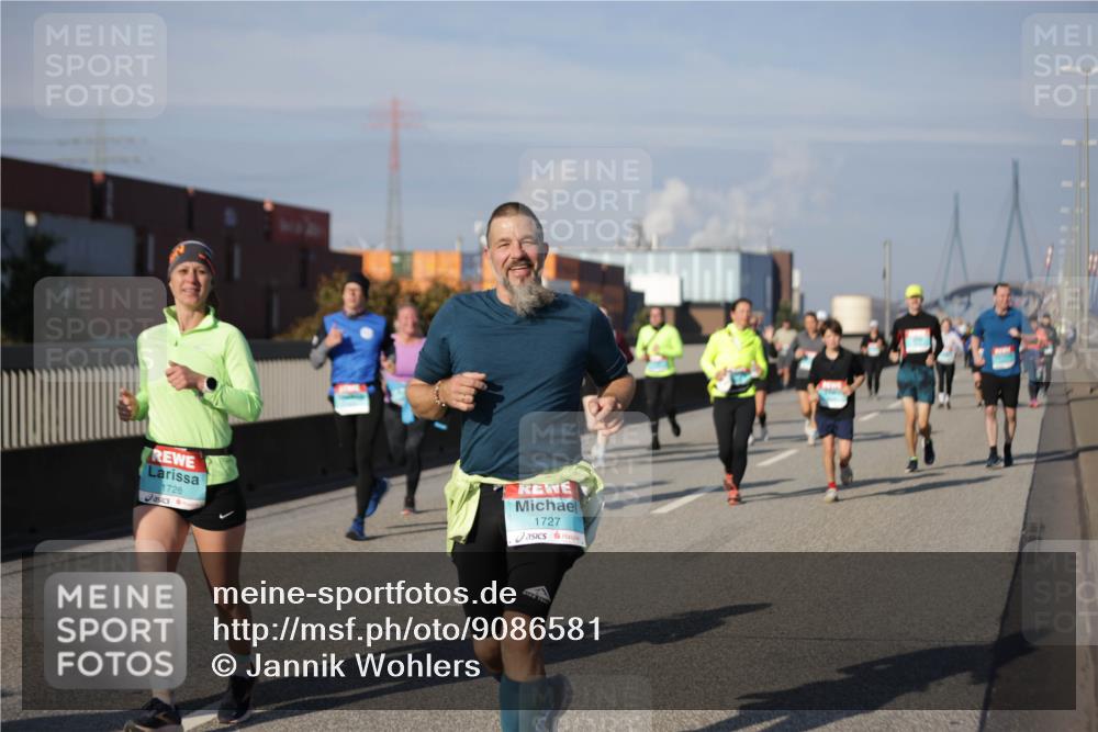 03.10.2025 - Köhlbrandbrückenlauf Jannik Wohlers http://msf.ph/oto/9086581 03.10.2025 10:07:52 Position 3 1726, 1727 meine-sportfotos.de
