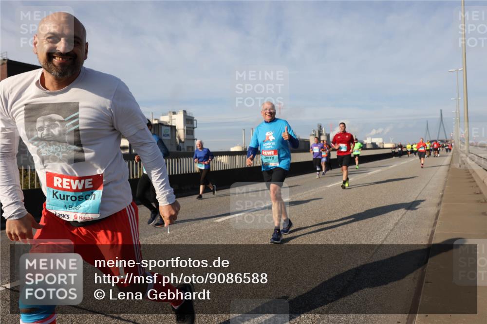 03.10.2025 - Köhlbrandbrückenlauf Lena Gebhardt http://msf.ph/oto/9086588 03.10.2025 10:06:01 Position 2 1840 meine-sportfotos.de