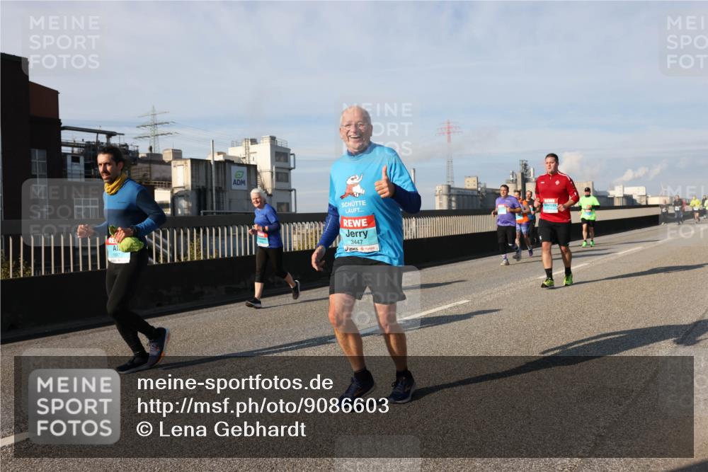 03.10.2025 - Köhlbrandbrückenlauf Lena Gebhardt http://msf.ph/oto/9086603 03.10.2025 10:06:01 Position 2 3447 meine-sportfotos.de