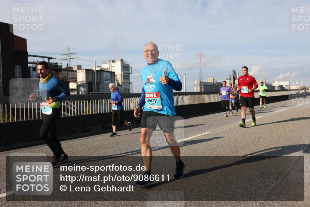 03.10.2025 - Köhlbrandbrückenlauf Lena Gebhardt http://msf.ph/oto/9086611 03.10.2025 10:06:01 Position 2 3447 meine-sportfotos.de
