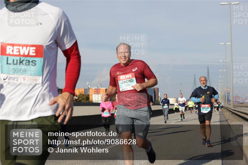 03.10.2025 - Köhlbrandbrückenlauf Jannik Wohlers http://msf.ph/oto/9086628 03.10.2025 09:57:20 Position 3 3208, 1388 meine-sportfotos.de