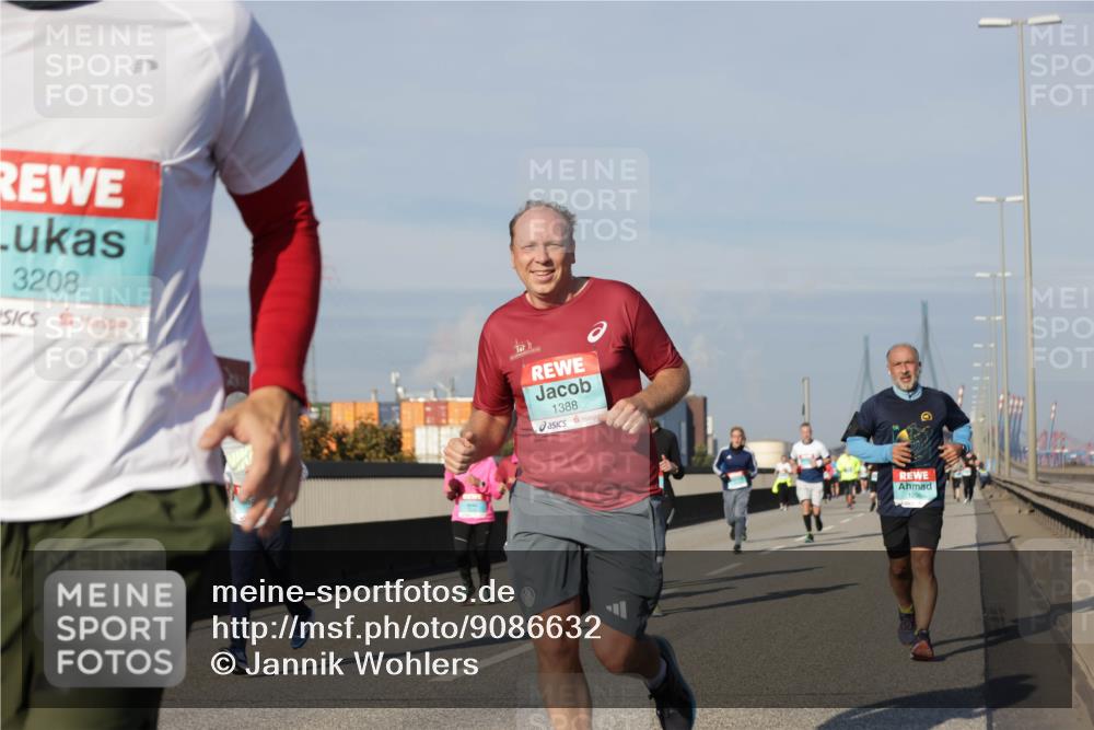 03.10.2025 - Köhlbrandbrückenlauf Jannik Wohlers http://msf.ph/oto/9086632 03.10.2025 09:57:20 Position 3 3208, 1388 meine-sportfotos.de