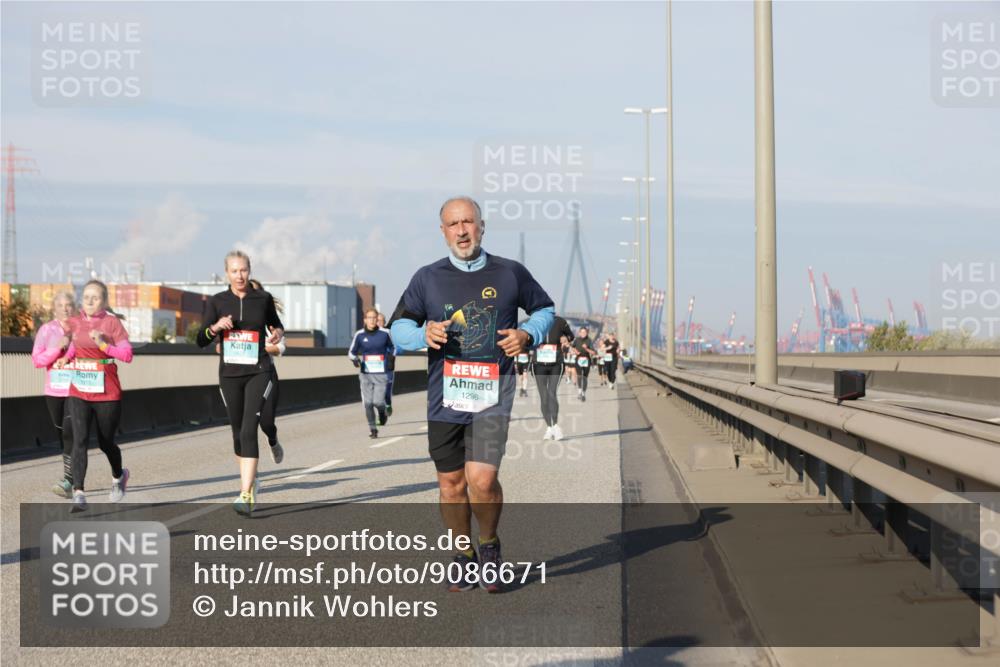 03.10.2025 - Köhlbrandbrückenlauf Jannik Wohlers http://msf.ph/oto/9086671 03.10.2025 09:57:21 Position 3 1296 meine-sportfotos.de