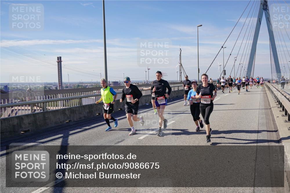 03.10.2025 - Köhlbrandbrückenlauf Michael Burmester http://msf.ph/oto/9086675 03.10.2025 12:43:47 Position 2  meine-sportfotos.de