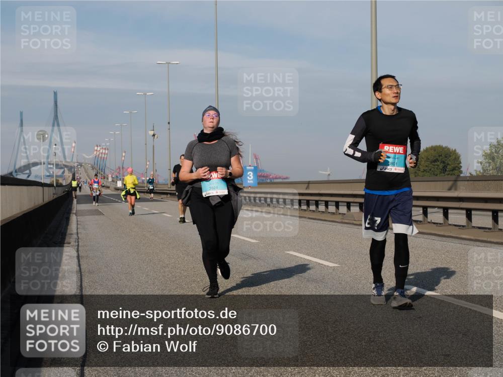 03.10.2025 - Köhlbrandbrückenlauf Fabian Wolf http://msf.ph/oto/9086700 03.10.2025 10:21:03 Position 3 3824, 3, 3801, 7 meine-sportfotos.de