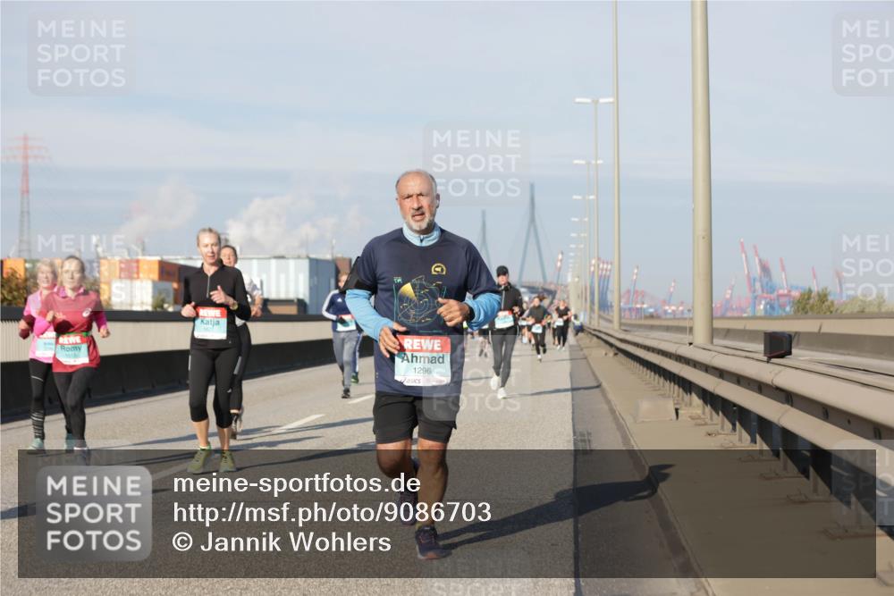 03.10.2025 - Köhlbrandbrückenlauf Jannik Wohlers http://msf.ph/oto/9086703 03.10.2025 09:57:21 Position 3 1296 meine-sportfotos.de