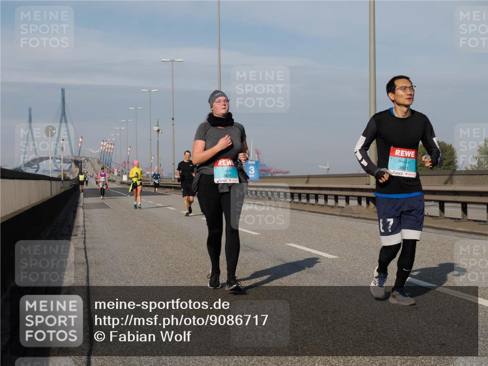 03.10.2025 - Köhlbrandbrückenlauf Fabian Wolf http://msf.ph/oto/9086717 03.10.2025 10:21:03 Position 3 3824, 3, 3801, 7 meine-sportfotos.de