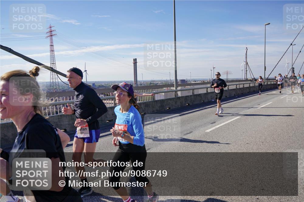 03.10.2025 - Köhlbrandbrückenlauf Michael Burmester http://msf.ph/oto/9086749 03.10.2025 12:43:49 Position 2 6233 meine-sportfotos.de