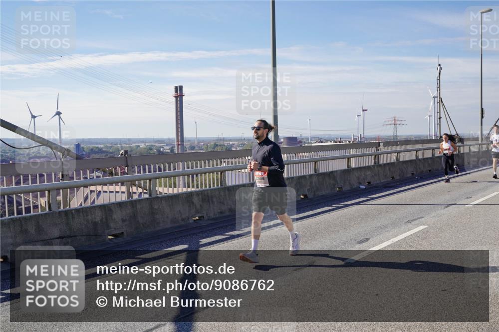 03.10.2025 - Köhlbrandbrückenlauf Michael Burmester http://msf.ph/oto/9086762 03.10.2025 12:43:50 Position 2  meine-sportfotos.de