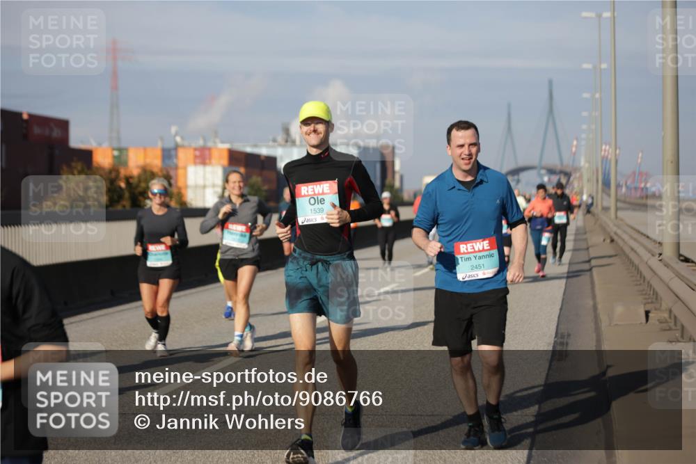 03.10.2025 - Köhlbrandbrückenlauf Jannik Wohlers http://msf.ph/oto/9086766 03.10.2025 10:07:57 Position 3 1539, 2451 meine-sportfotos.de