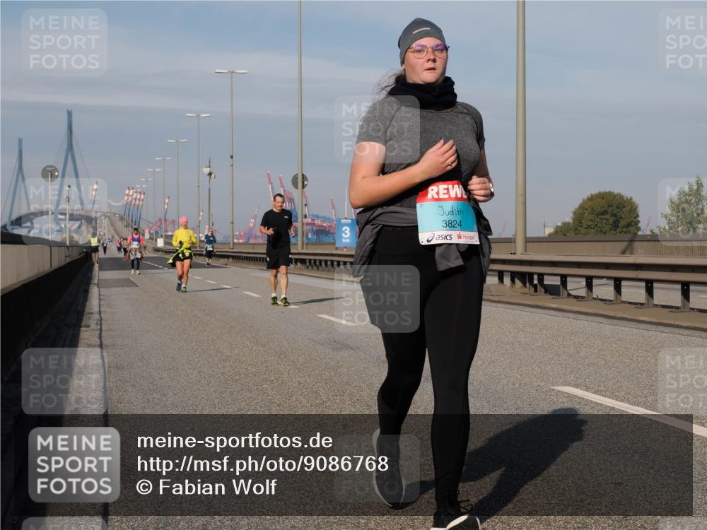 03.10.2025 - Köhlbrandbrückenlauf Fabian Wolf http://msf.ph/oto/9086768 03.10.2025 10:21:05 Position 3 3824 meine-sportfotos.de