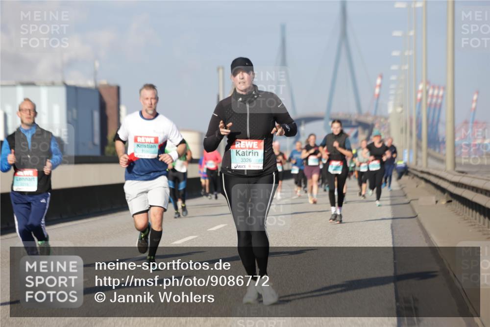 03.10.2025 - Köhlbrandbrückenlauf Jannik Wohlers http://msf.ph/oto/9086772 03.10.2025 09:57:24 Position 3 3326 meine-sportfotos.de