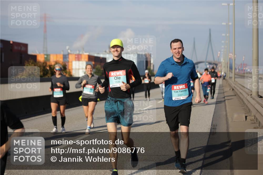 03.10.2025 - Köhlbrandbrückenlauf Jannik Wohlers http://msf.ph/oto/9086776 03.10.2025 10:07:57 Position 3 1539, 2451 meine-sportfotos.de