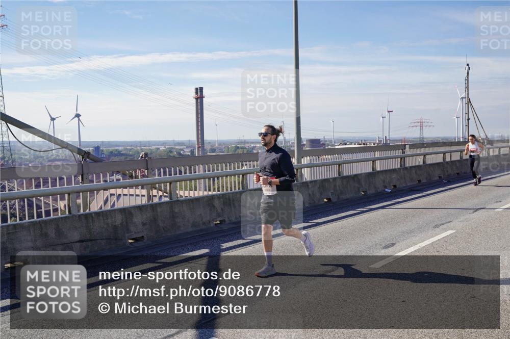 03.10.2025 - Köhlbrandbrückenlauf Michael Burmester http://msf.ph/oto/9086778 03.10.2025 12:43:50 Position 2  meine-sportfotos.de