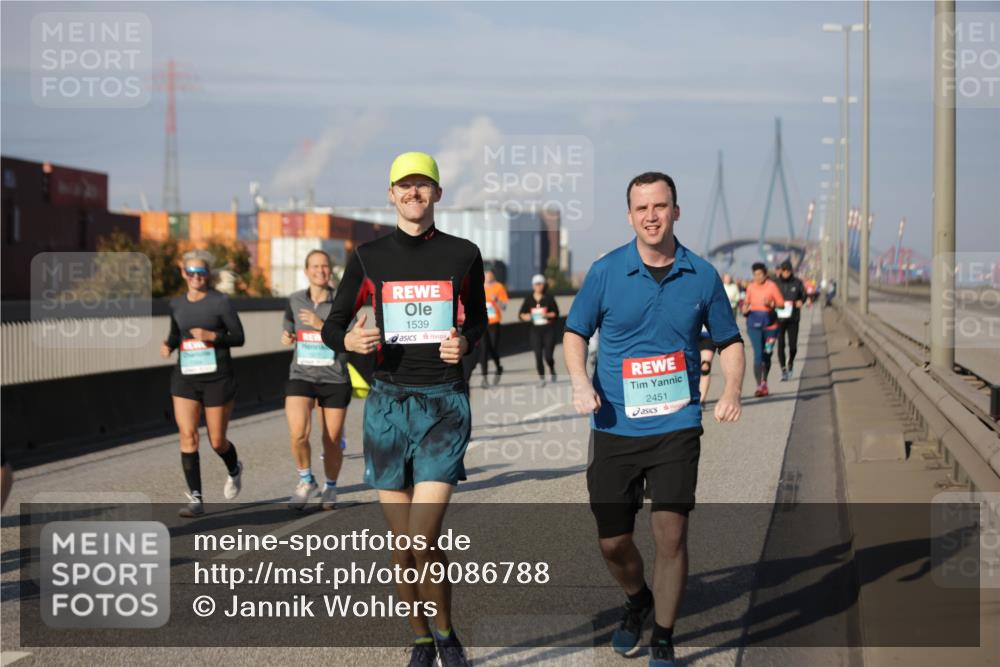 03.10.2025 - Köhlbrandbrückenlauf Jannik Wohlers http://msf.ph/oto/9086788 03.10.2025 10:07:57 Position 3 1539, 2451 meine-sportfotos.de