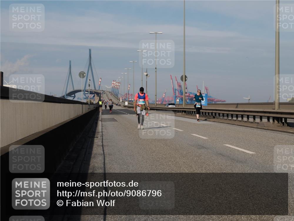 03.10.2025 - Köhlbrandbrückenlauf Fabian Wolf http://msf.ph/oto/9086796 03.10.2025 10:21:25 Position 3  meine-sportfotos.de