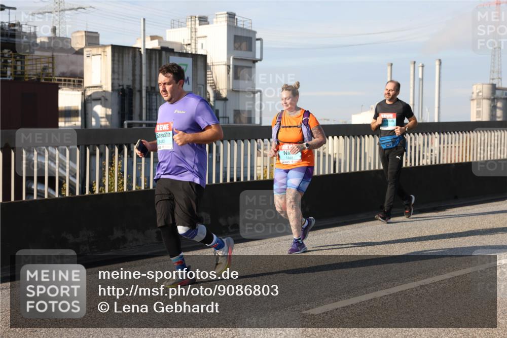 03.10.2025 - Köhlbrandbrückenlauf Lena Gebhardt http://msf.ph/oto/9086803 03.10.2025 10:06:05 Position 2 3483, 1348 meine-sportfotos.de