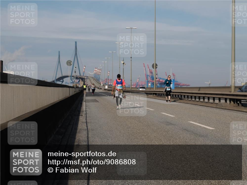 03.10.2025 - Köhlbrandbrückenlauf Fabian Wolf http://msf.ph/oto/9086808 03.10.2025 10:21:25 Position 3  meine-sportfotos.de