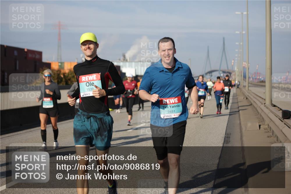 03.10.2025 - Köhlbrandbrückenlauf Jannik Wohlers http://msf.ph/oto/9086819 03.10.2025 10:07:58 Position 3 1539, 2451 meine-sportfotos.de