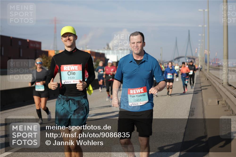 03.10.2025 - Köhlbrandbrückenlauf Jannik Wohlers http://msf.ph/oto/9086835 03.10.2025 10:07:58 Position 3 1539, 2451, 777 meine-sportfotos.de